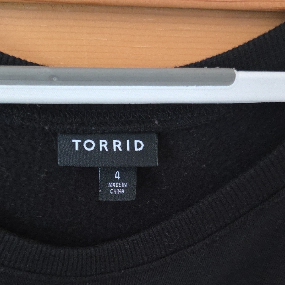 Torrid 2020 Black Sweatshirt with Green Zombie Woman Graphic and Red Roses - Picture 3 of 5